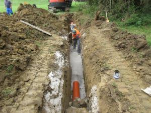 Gradnja fekalnega kanalizacijskega sistema v Zadržah. 