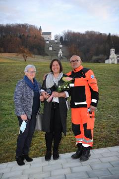 Vesela nagrajenka in ponosna starša. Foto: Foto Zorin