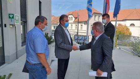 Ministra so pozdravili tudi sodelavci oddelka za okolje in prostor.