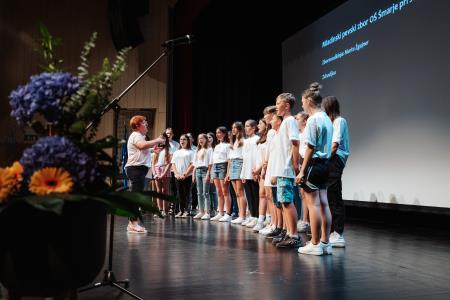 Mladinski pevski zbor OŠ Šmarje pri Jelšah.  Foto: Matic Javornik