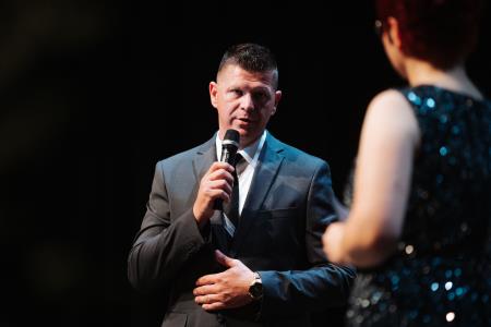 Župan Matija Čakš v pogovoru z voditeljico Sergejo Javornik. Foto: Matic Javornik