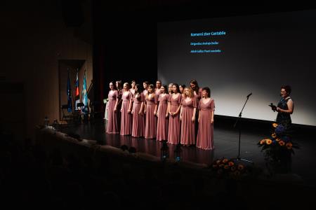 Komorni zbor Cantabile. Foto: Matic Javornik