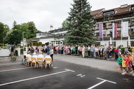 Slovesnost je bila lepo obiskana.