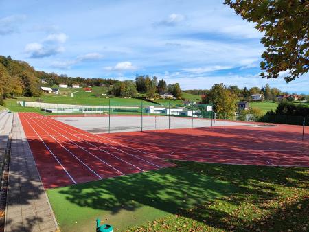 Obnovljena atletska steza