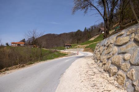 Med obnovo, marec 2024