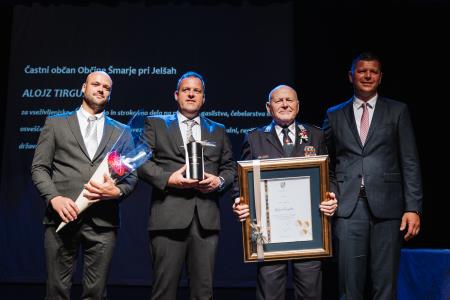 Alojz Tirgušek po prejemu častnega naziva.