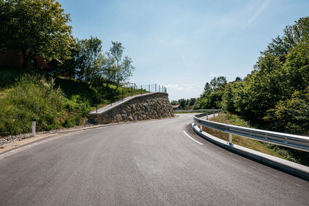 Obnovljen odsek ceste