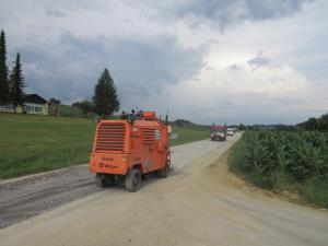 Obnova ceste v Zibiki. 