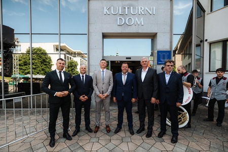 Župan Matija Čakš z delegacijo iz prijateljske občine Lopare. 
